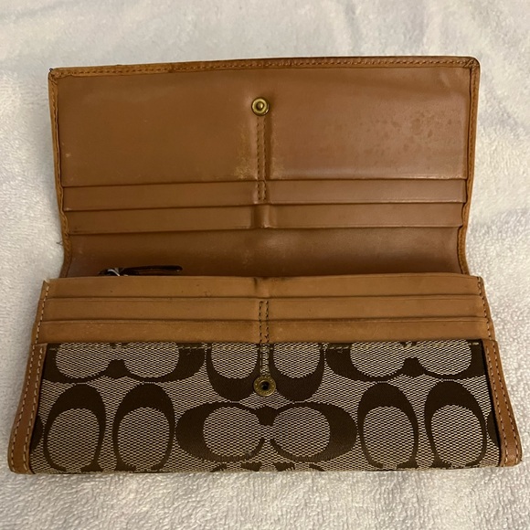 Tan Coach leather and canvas long wallet - Picture 2 of 10